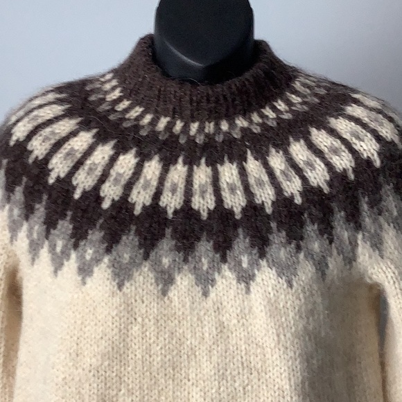 ⭐️HP⭐️Icelandic Lopi Wool Sweater - Picture 2 of 5